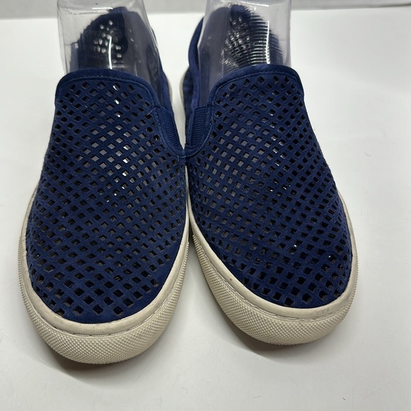 Tory Burch Jesse Sneaker Slip On Perforated Laser Cut Shoes Navy Blue Size 7 - Picture 2 of 9